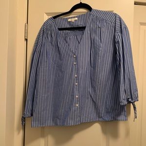 Madewell adorable button up 💙💙